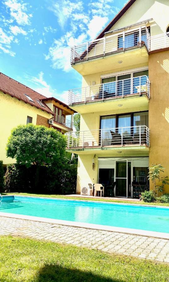 דירות Lido Di Siofok - Aranypart - Minden 1 Percre! מראה חיצוני תמונה